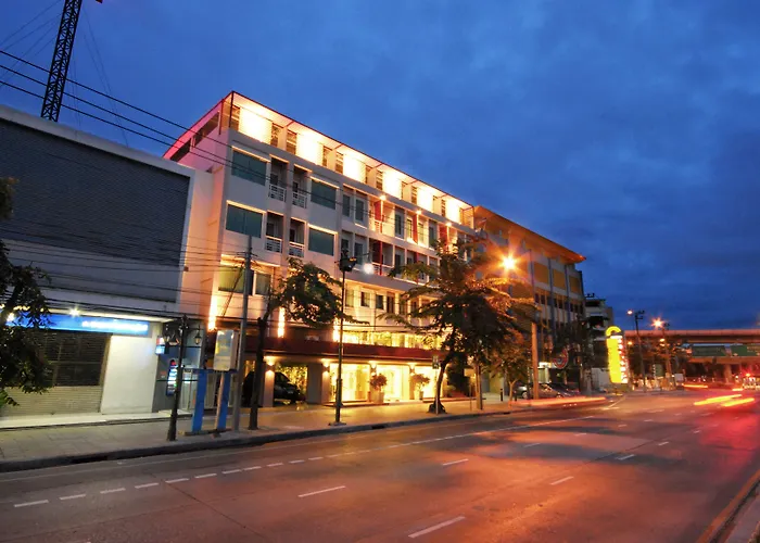 Loft Hotel 3*